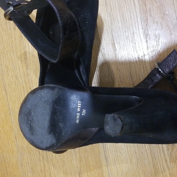 Shoes - Picture 3 of 3